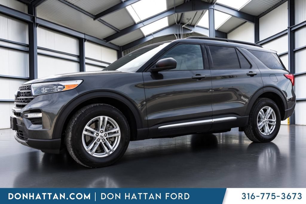 Certified 2020 Ford Explorer XLT w/ Equipment Group 202A AWD/4WD image 2