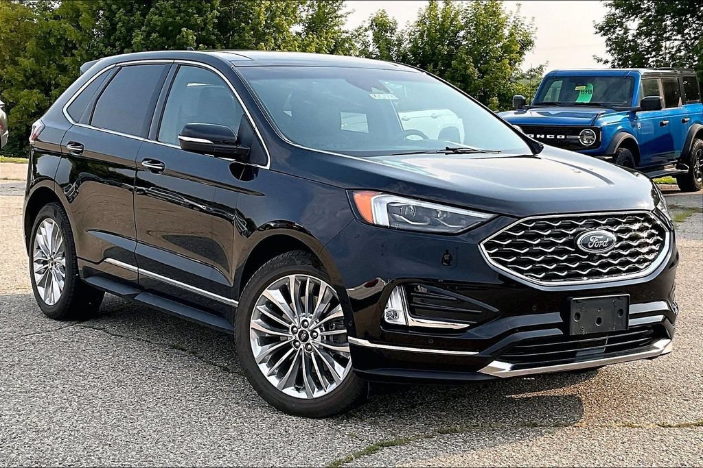 Certified 2020 Ford Edge Titanium w/ Equipment Group 301A AWD/4WD image 1