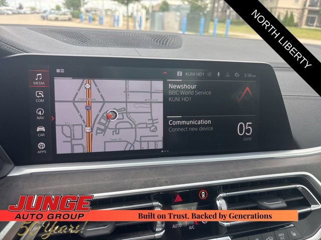 Used 2022 BMW X5 xDrive40i w/ Premium Package AWD/4WD image 16