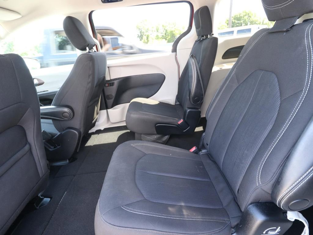 Used 2023 Chrysler Voyager LX FWD image 12