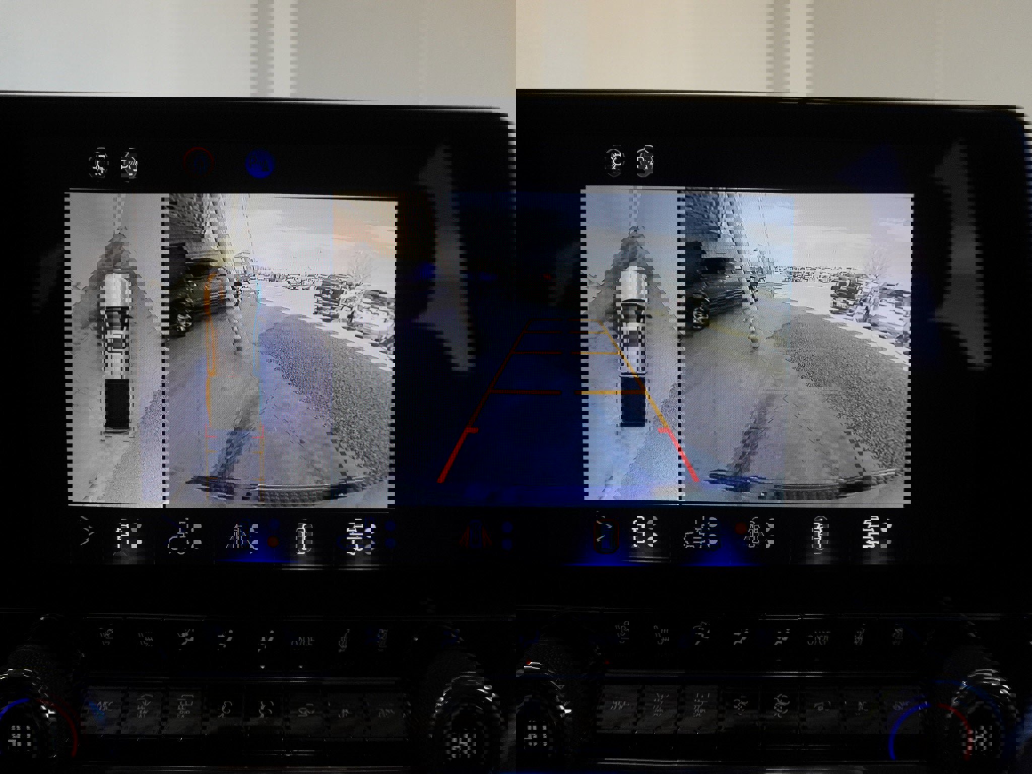 Used 2025 Chevrolet Colorado ZR2 w/ Technology Package image 33