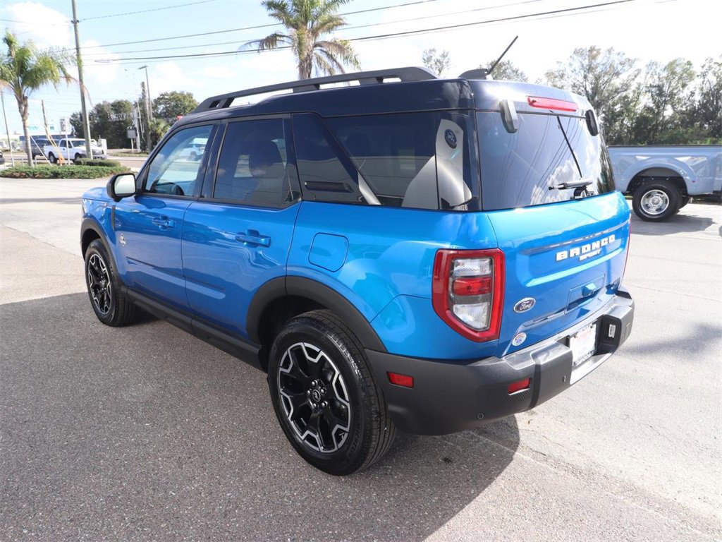 Certified 2025 Ford Bronco Sport Outer Banks w/ Outer Banks Tech Package+ image 3