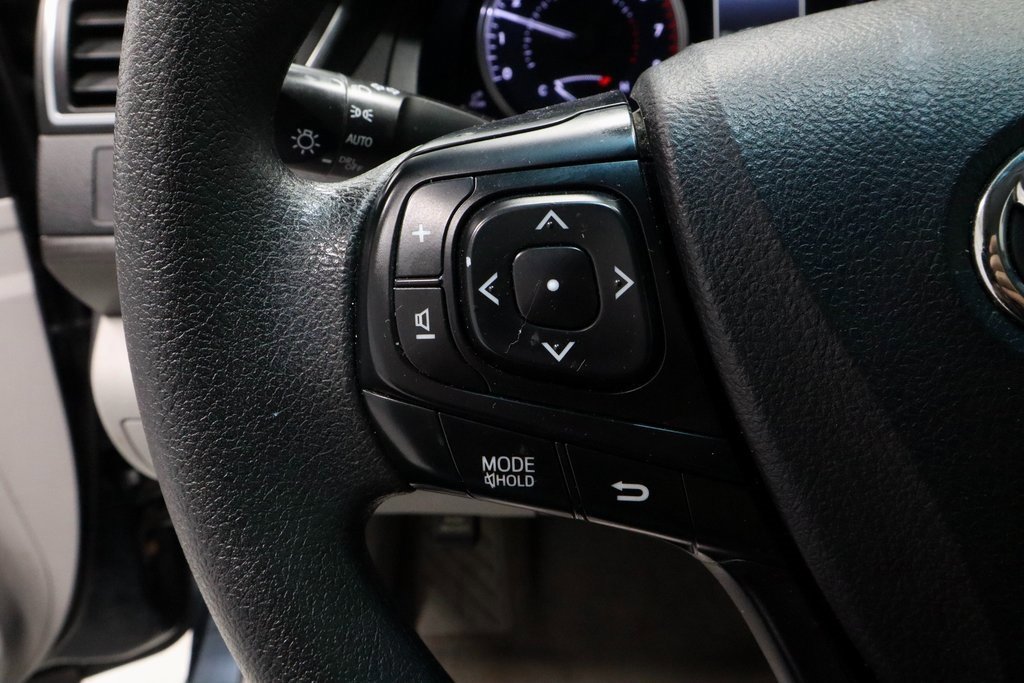 Used 2017 Toyota Camry LE image 24