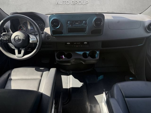 Used 2022 Mercedes-Benz Sprinter 2500 image 4