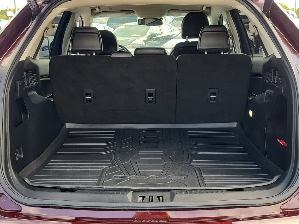 Certified 2019 Ford Edge SEL w/ Equipment Group 201A image 8