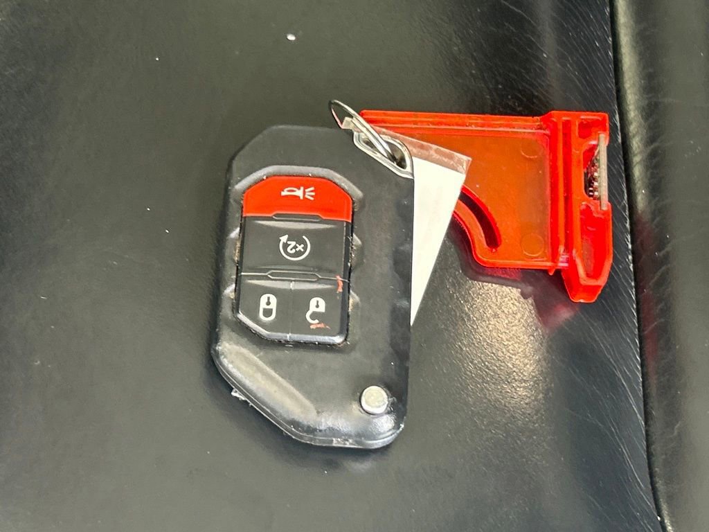 Used 2023 Jeep Gladiator Overland image 41