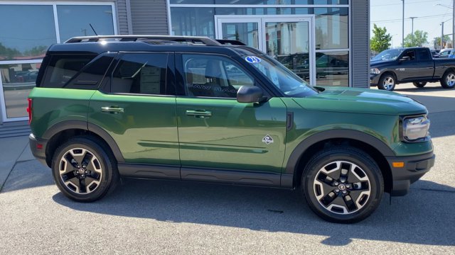 Certified 2023 Ford Bronco Sport Outer Banks AWD/4WD image 3