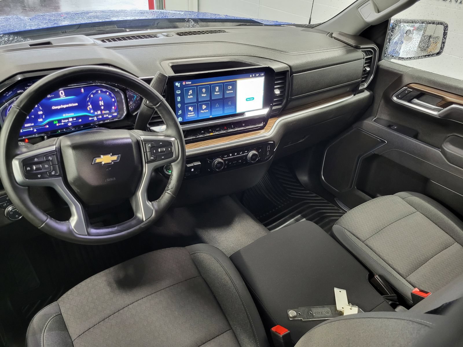Used 2025 Chevrolet Silverado 1500 LT AWD/4WD image 22
