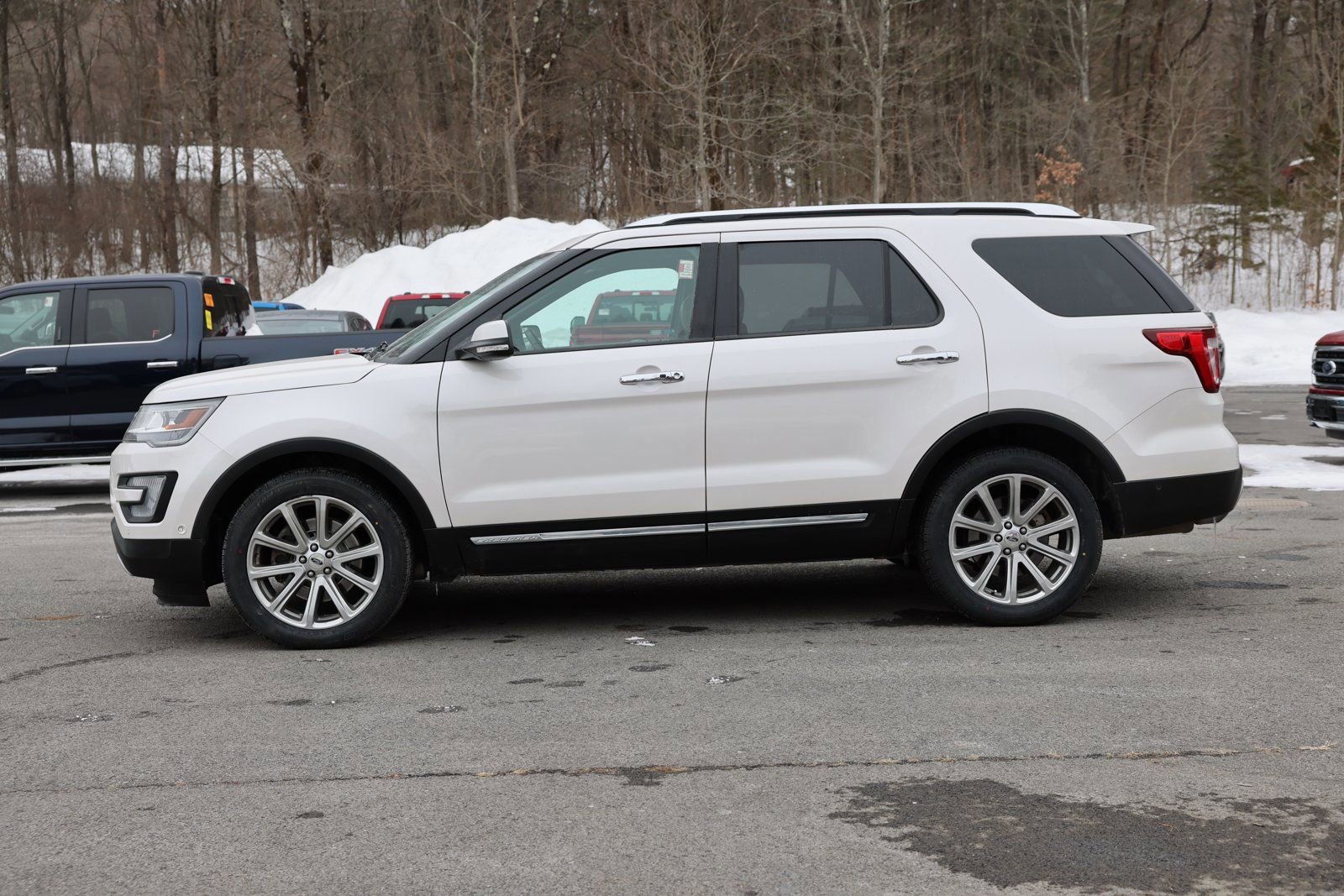Certified 2017 Ford Explorer Limited w/ Equipment Group 301A image 2