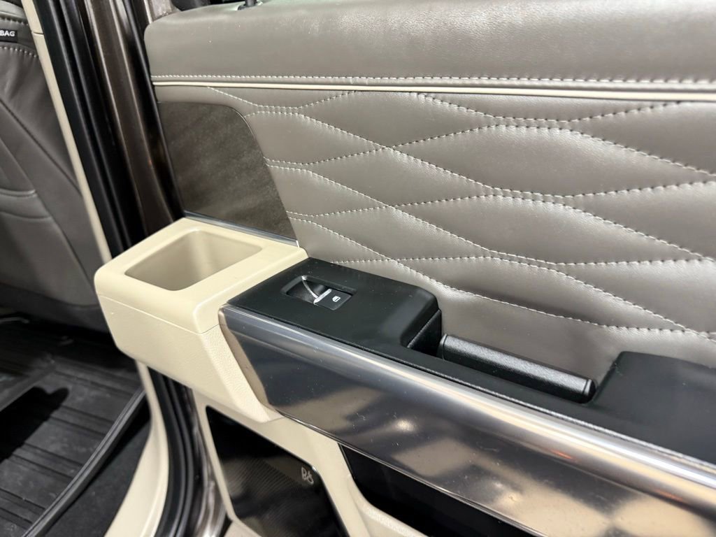 Certified 2025 Ford F450 Platinum w/ Platinum Plus Package image 27