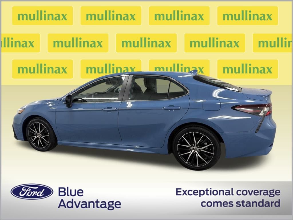 Used 2023 Toyota Camry SE image 10