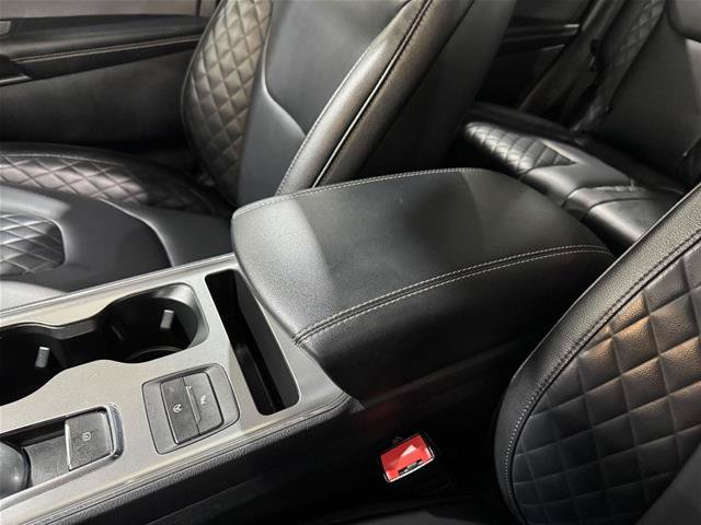 Certified 2024 Ford Edge Titanium AWD/4WD image 35