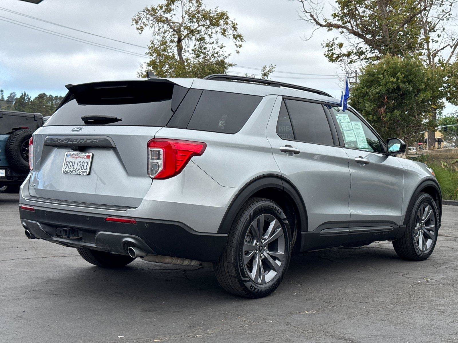 Certified 2023 Ford Explorer XLT w/ Equipment Group 202A RWD image 8