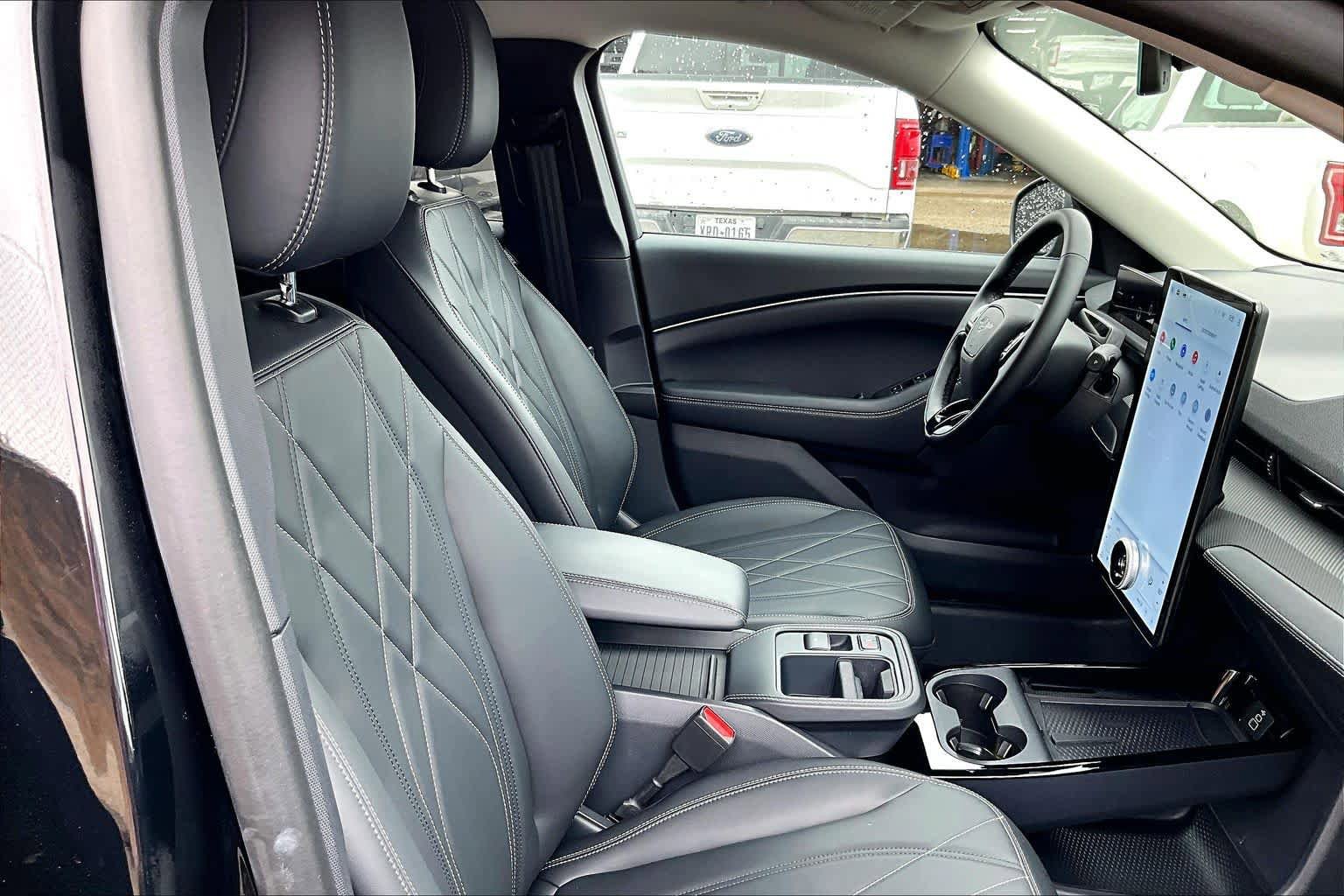 Certified 2025 Ford Mustang Mach-E Select w/ Comfort Package Lite RWD image 8