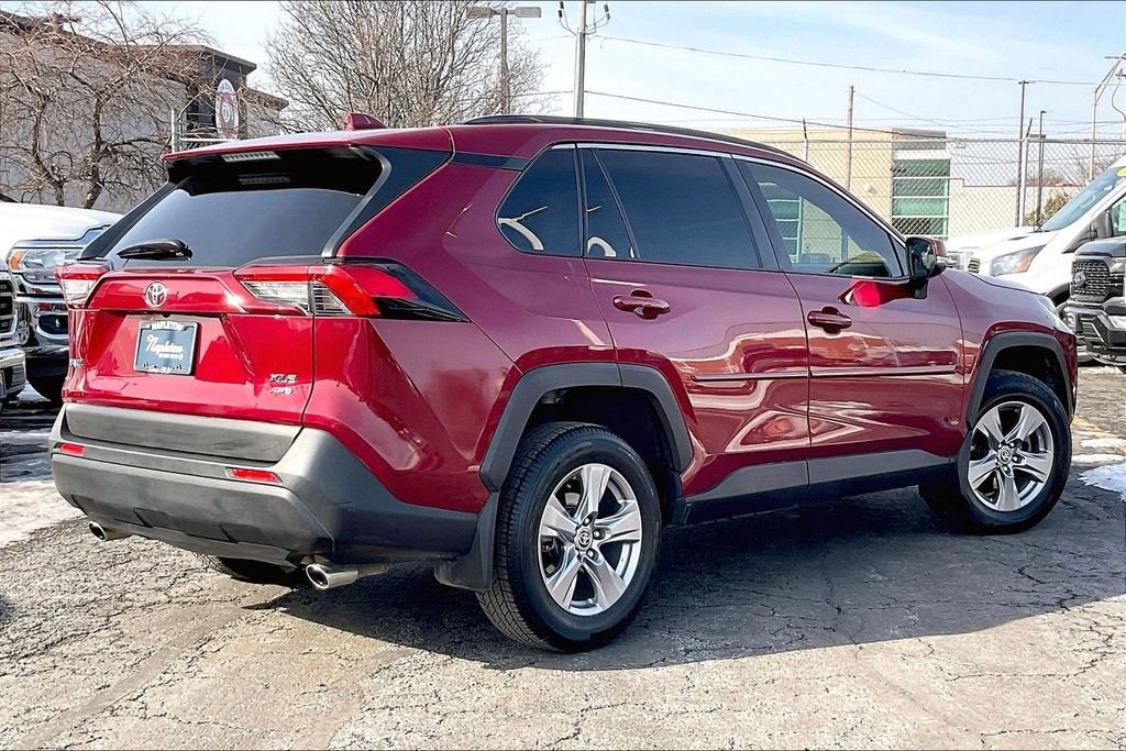 Used 2022 Toyota RAV4 XLE image 11