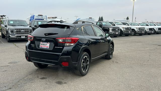 Used 2023 Subaru Crosstrek 2.0i Premium image 3