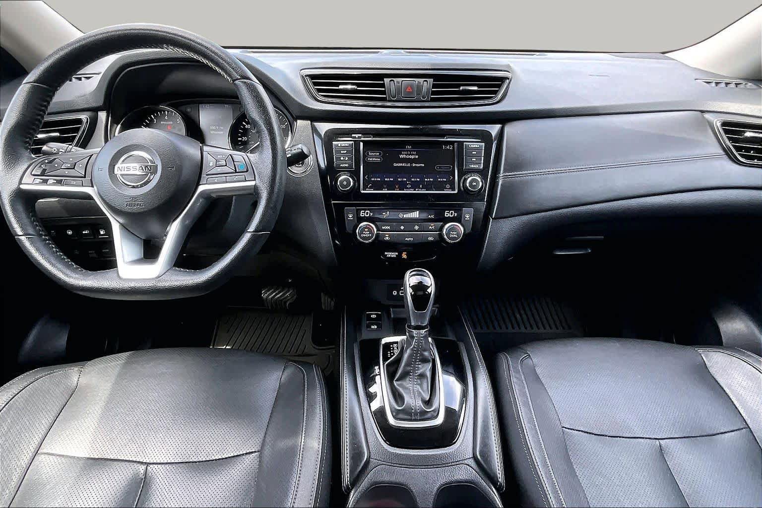 Used 2020 Nissan Rogue SL w/ Premium Package AWD/4WD image 16