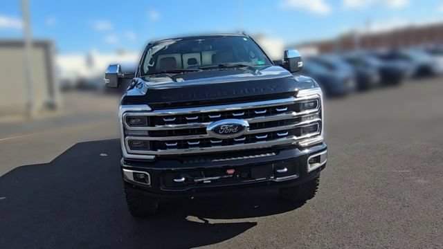 Certified 2023 Ford F250 Platinum w/ Tremor Off-Road Package AWD/4WD image 4