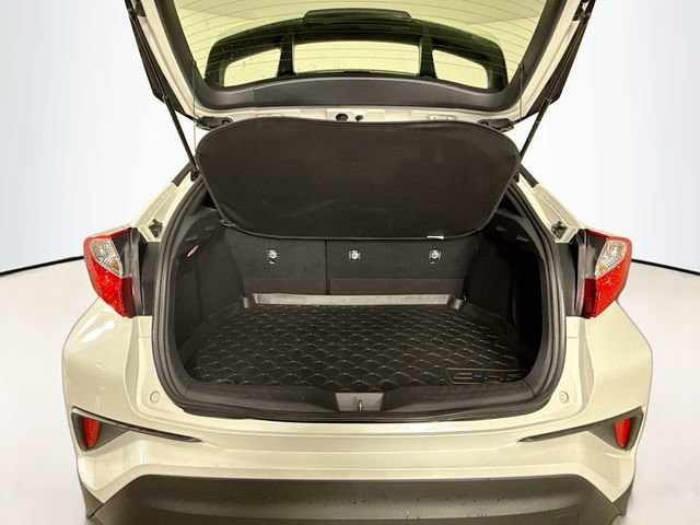 Used 2019 Toyota C-HR LE image 23