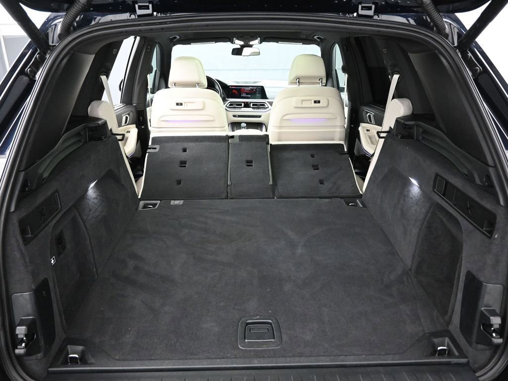 Used 2022 BMW X5 M50i w/ Executive Package image 57
