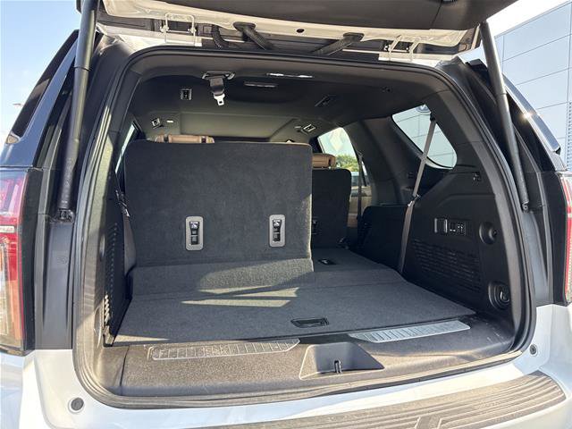 Used 2023 Chevrolet Tahoe Premier AWD/4WD image 30