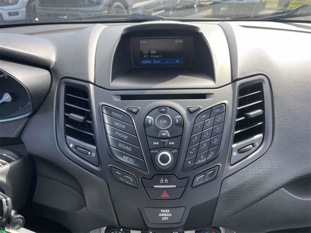 Certified 2018 Ford Fiesta SE image 20