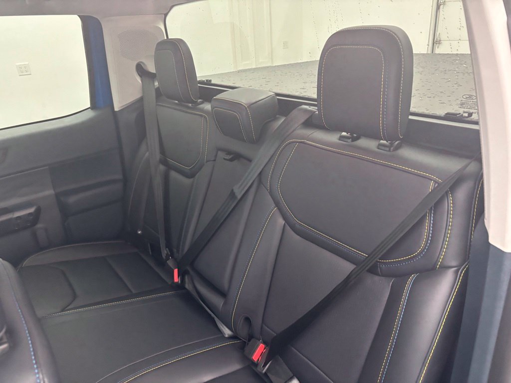 Certified 2025 Ford Maverick Lobo AWD/4WD image 38