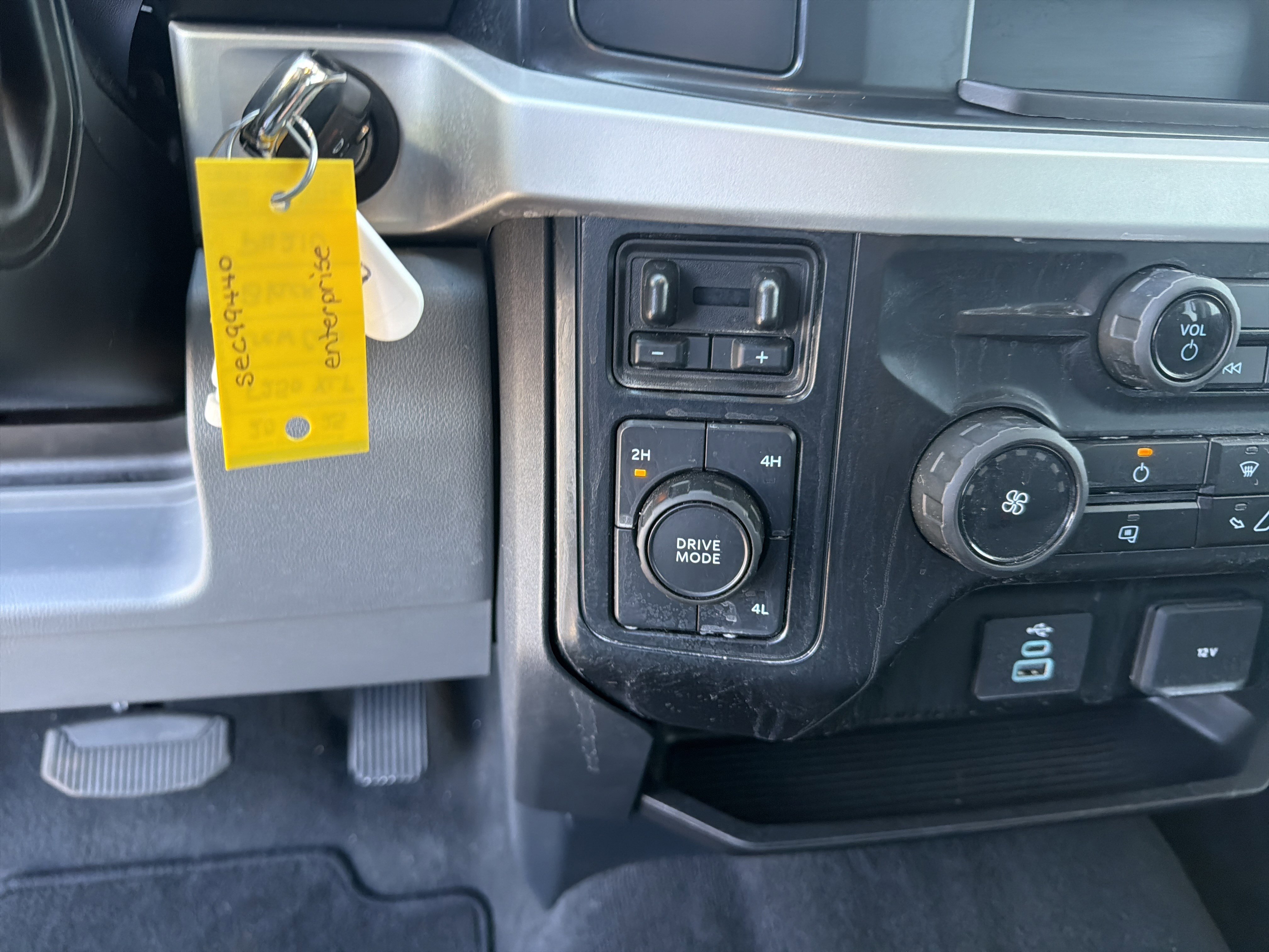 Certified 2025 Ford F250 XLT AWD/4WD image 59