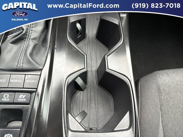 Used 2025 Toyota Camry LE image 30