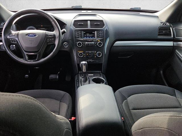 Certified 2018 Ford Explorer XLT FWD image 16