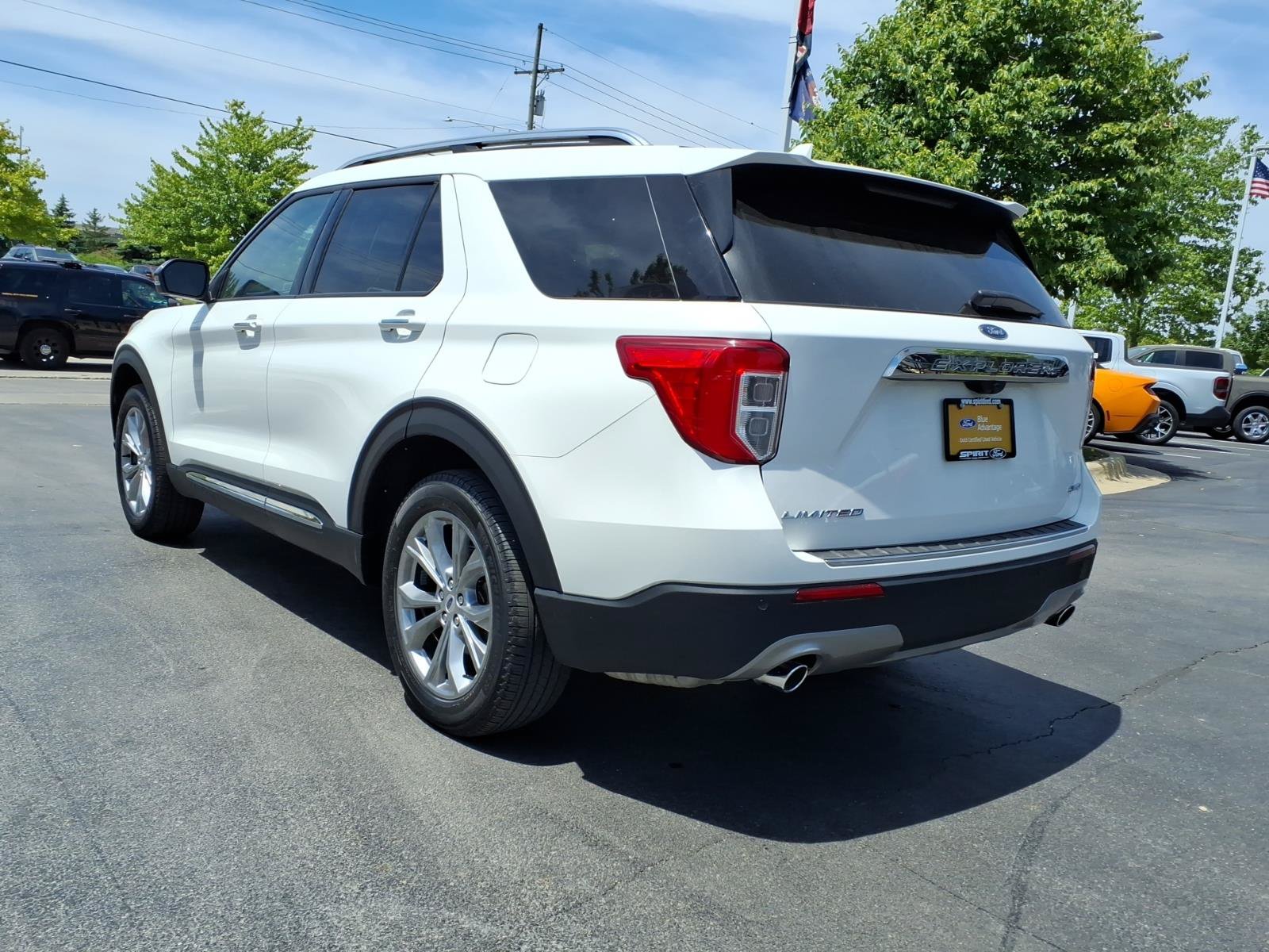 Certified 2023 Ford Explorer Limited w/ Limited Technology Package AWD/4WD image 8