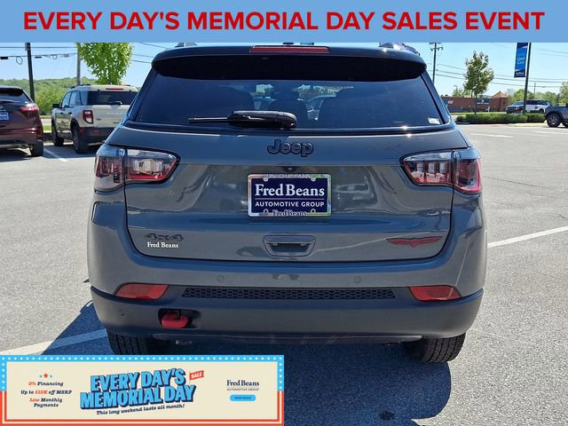 Used 2023 Jeep Compass Trailhawk AWD/4WD image 9
