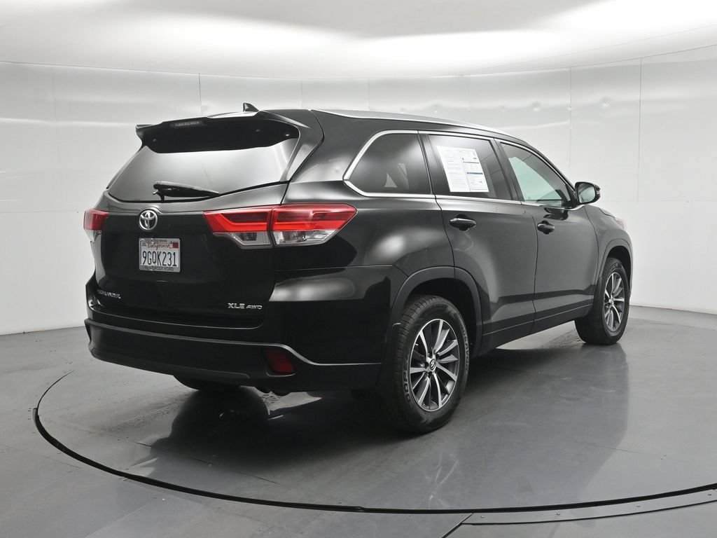 Used 2018 Toyota Highlander XLE AWD/4WD image 27