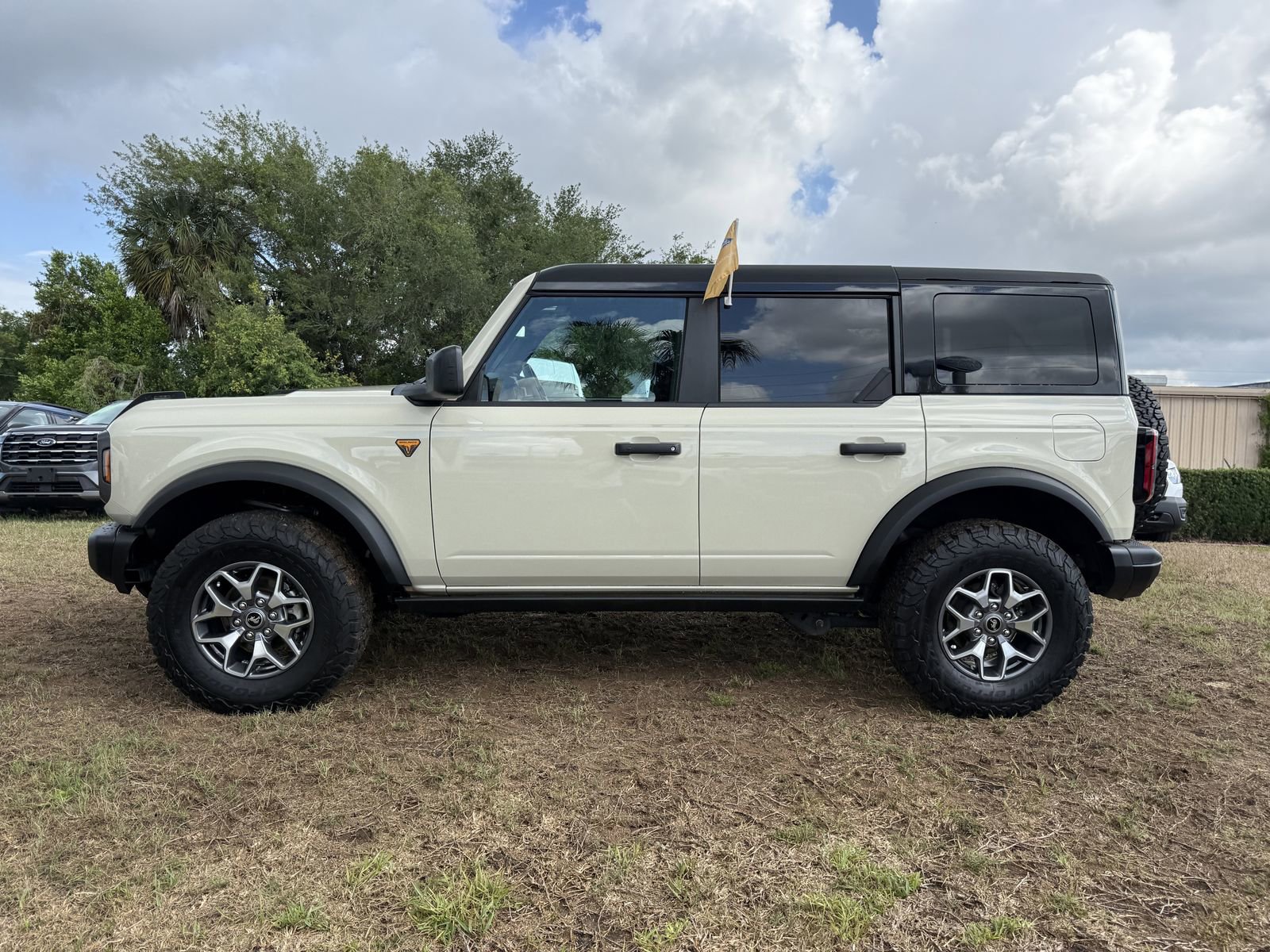 Certified 2025 Ford Bronco Badlands AWD/4WD image 7