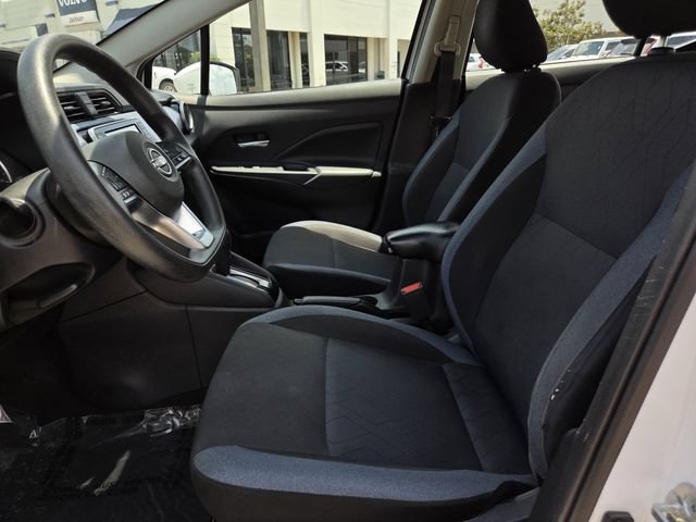 Used 2023 Nissan Versa SV FWD image 12