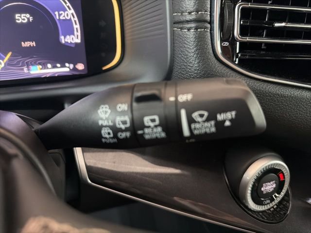 Used 2023 Jeep Wagoneer Base image 28