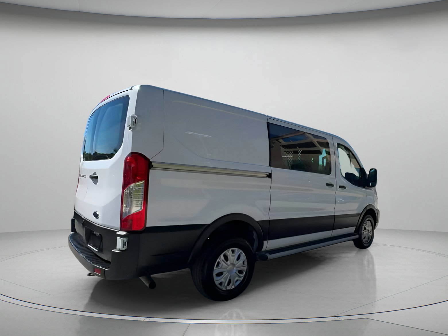 Certified 2024 Ford Transit 250 w/ Exterior Upgrade Package image 20