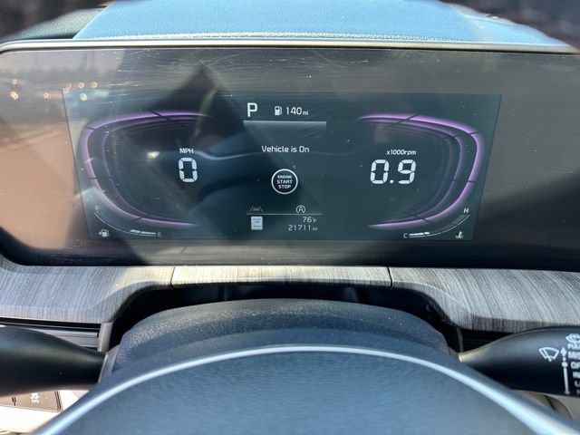 Used 2024 Kia Telluride EX w/ EX Captain's Chair Package AWD/4WD image 32