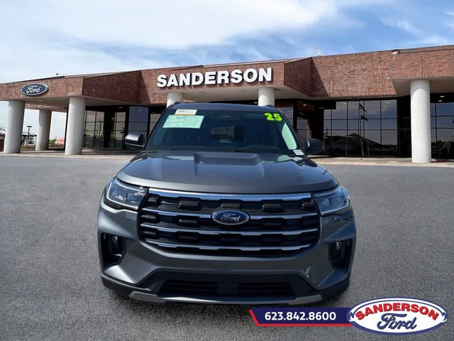 Certified 2025 Ford Explorer Active w/ Active Comfort Package RWD image 8