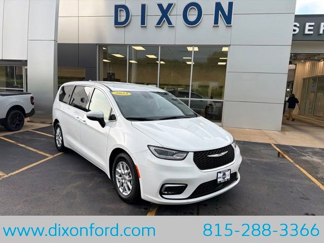 Used 2023 Chrysler Pacifica Touring-L