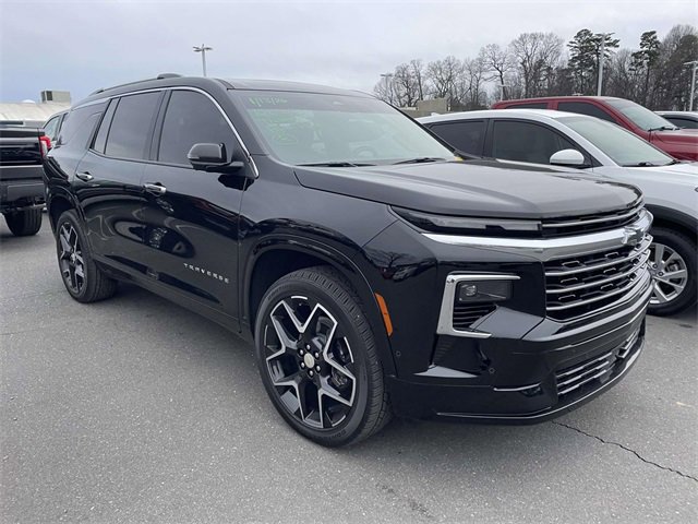 Used 2025 Chevrolet Traverse High Country image 5