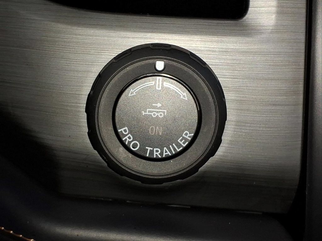 Certified 2023 Ford Expedition Platinum AWD/4WD image 24