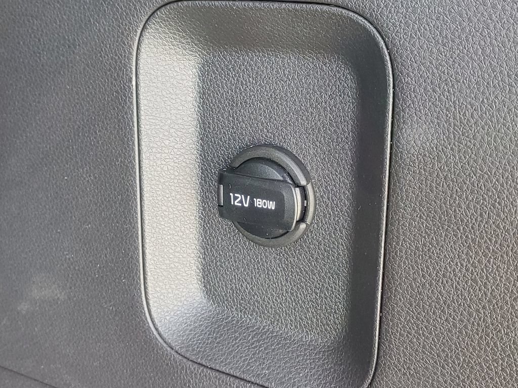 Used 2024 Kia Carnival EX FWD image 8