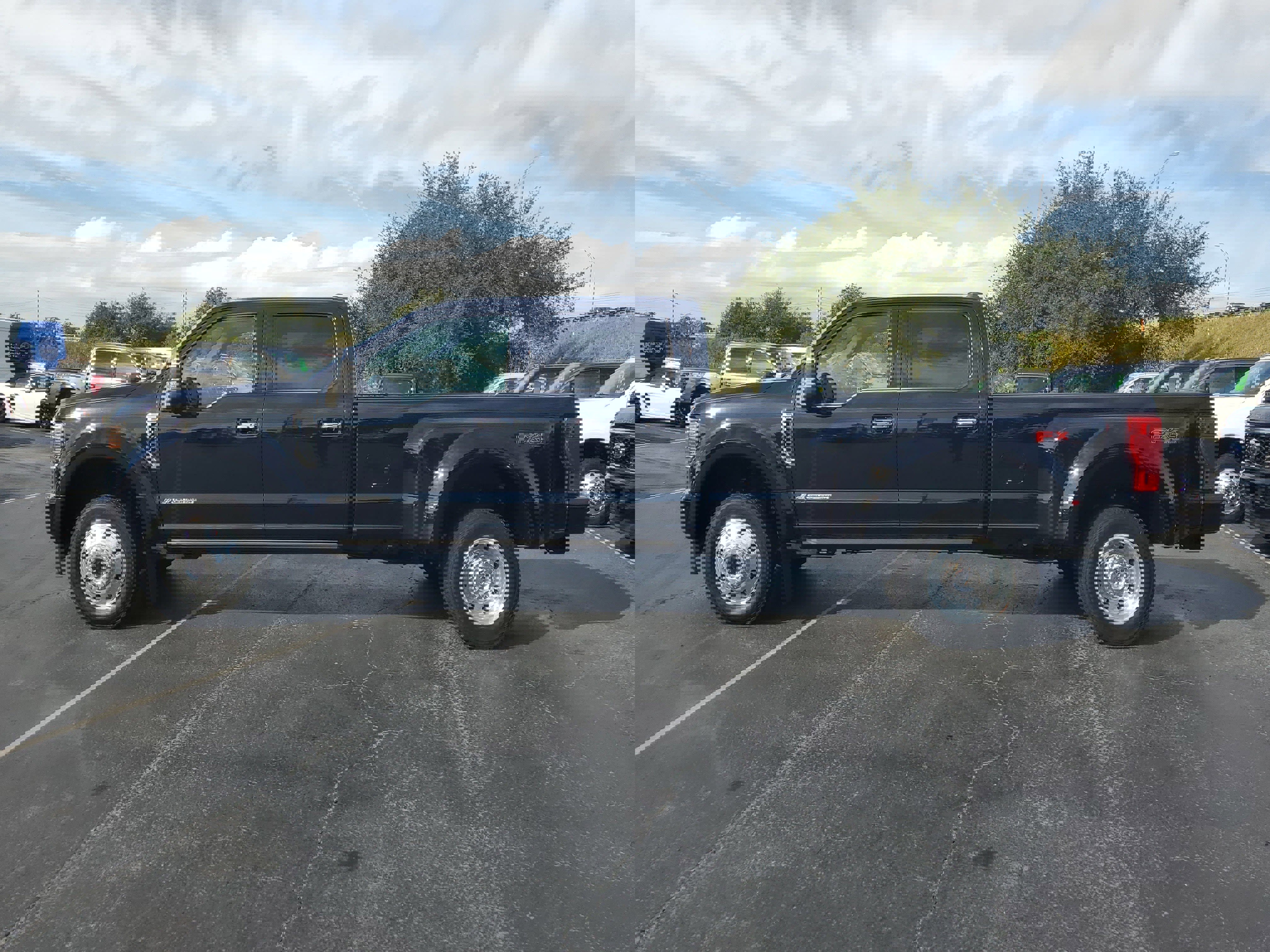 Certified 2022 Ford F450 Platinum w/ FX4 Off-Road Package image 6