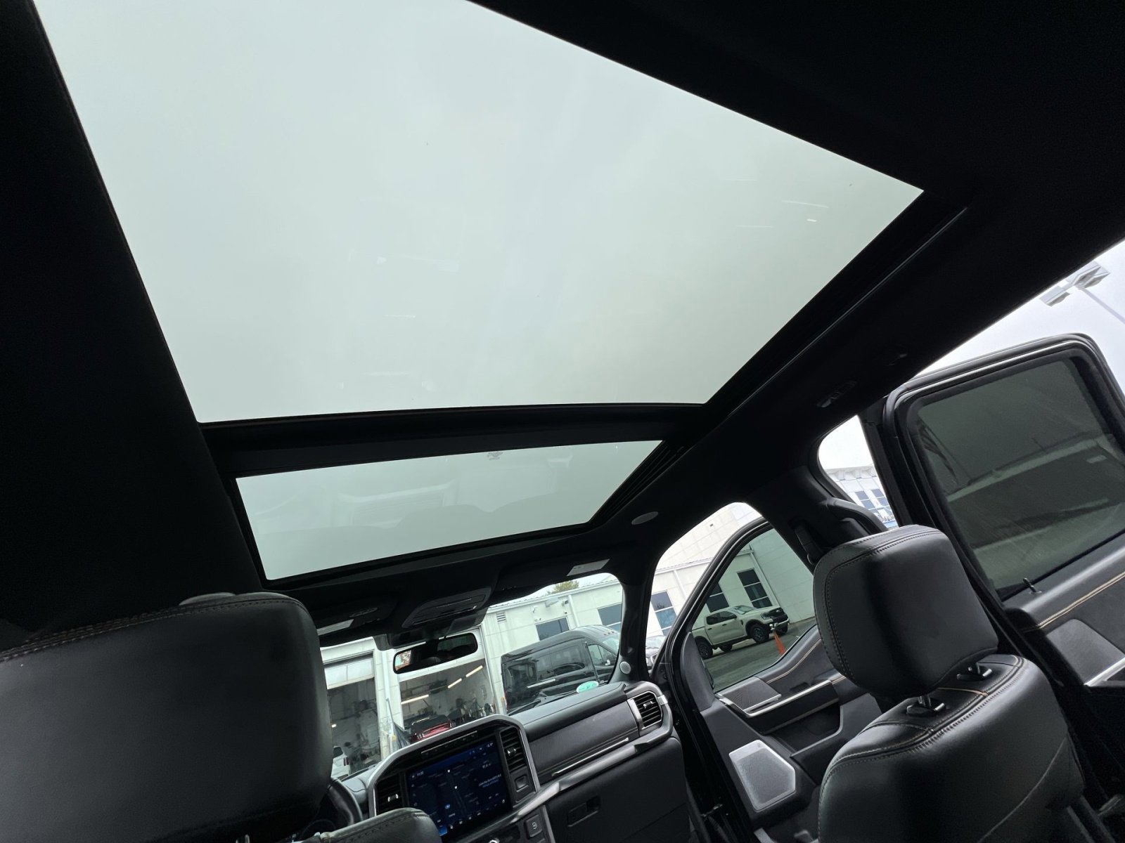 Certified 2023 Ford F150 Platinum w/ Equipment Group 701A High image 32