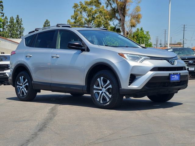 Used 2018 Toyota RAV4 LE w/ All Weather Liner Package FWD image 27