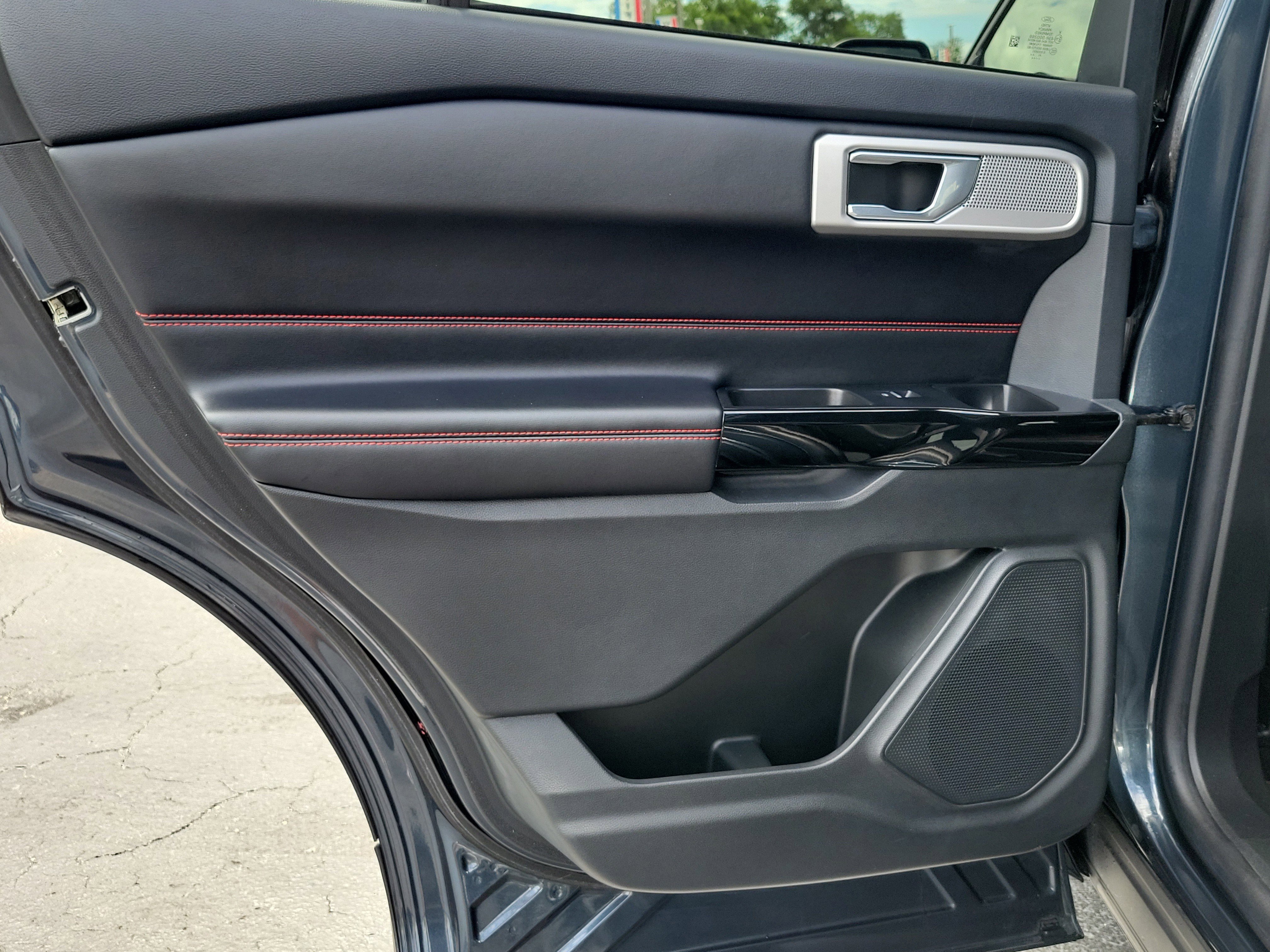 Certified 2022 Ford Explorer ST-Line w/ Class IV Trailer Tow Package image 12