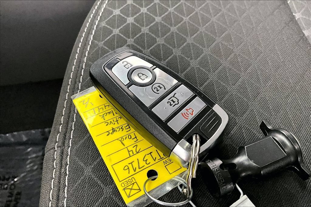 Certified 2024 Ford Escape Active AWD/4WD image 11