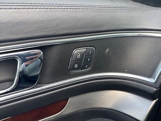 Certified 2019 Ford Explorer Platinum image 8