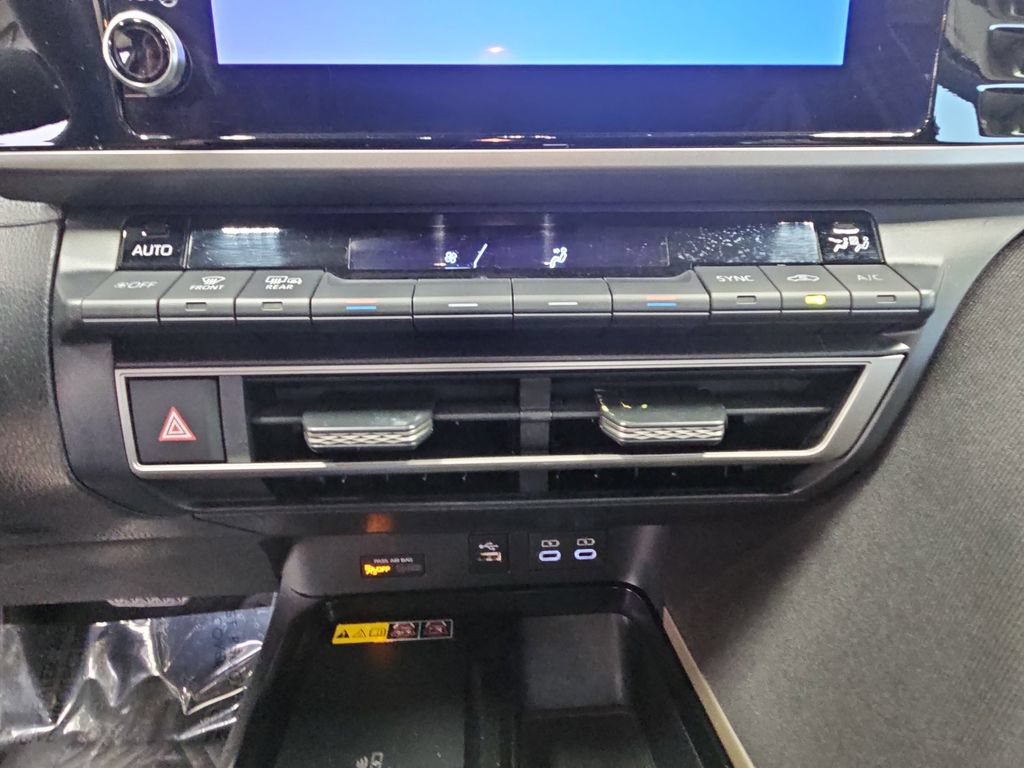Used 2025 Toyota Camry LE FWD image 19